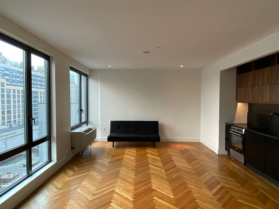 1st image of 233 Gold St #501