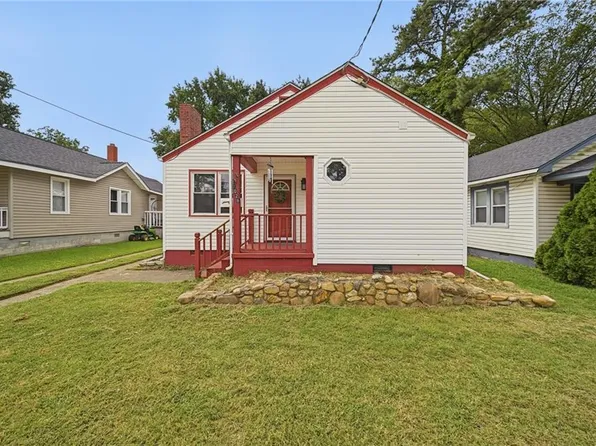 1028 Livingston Ave, Chesapeake, VA 23324