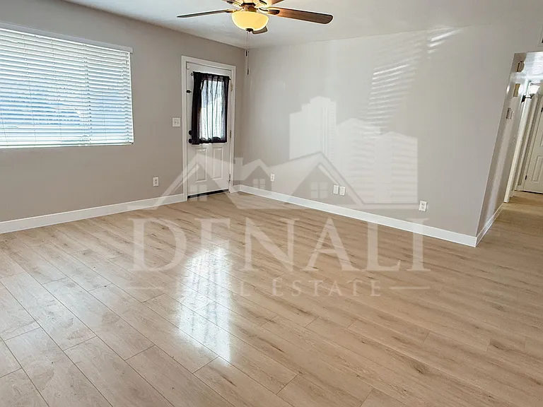 1220 W Romo Jones St — Photo 3