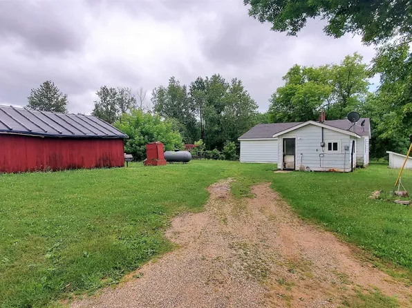 2355 Bailey Dr, Harrison, MI 48625