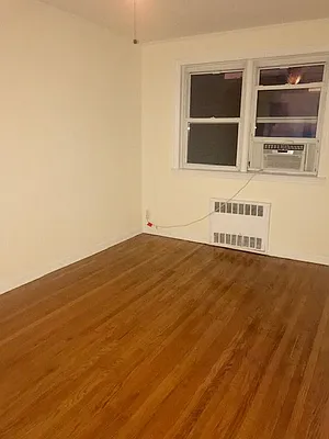 Rented by Johanna Gyuro, LREB | media 27