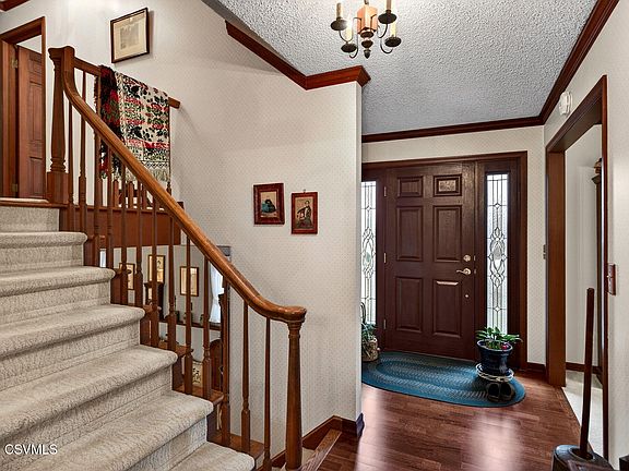 3rd image of 110 River Dr