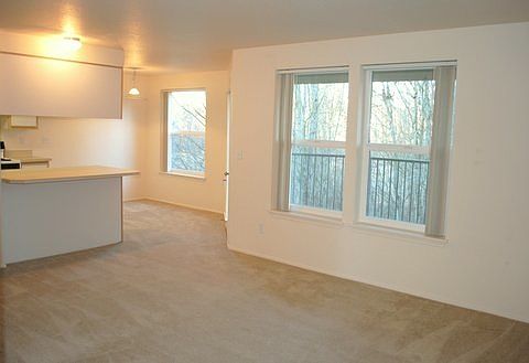 5th image of 23 NE Tandem Way APT 181