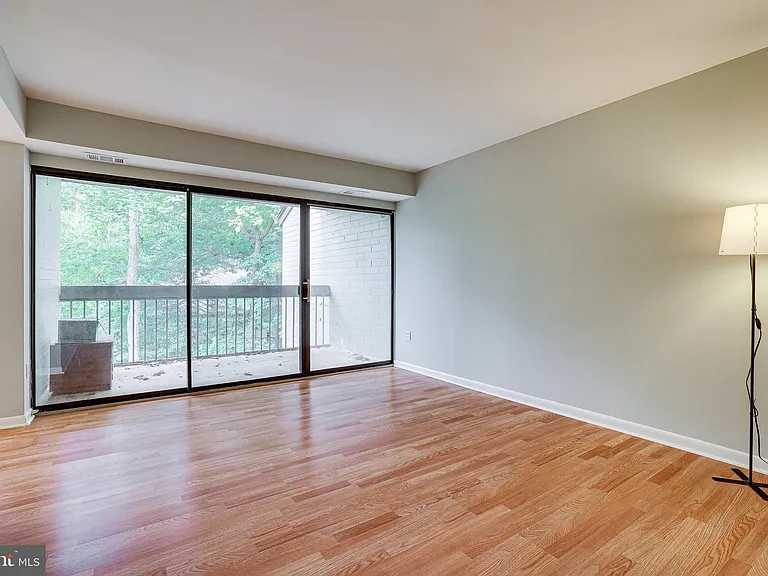2210 Springwood Dr #207 — Photo 9
