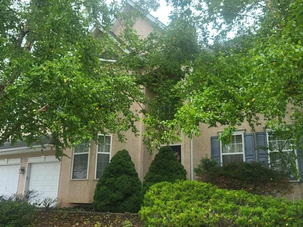 6003 Shady Wood Cir, Collegeville, PA 19426