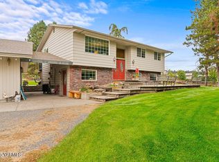 250 Hexon Rd, Selah, WA 98942