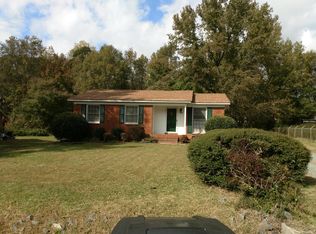 424 Springhill Dr, Matthews, NC 28104