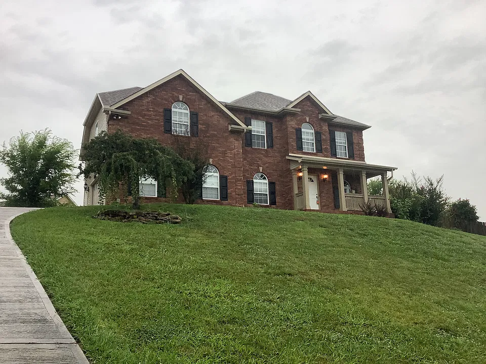2108 Country Brook Ln
