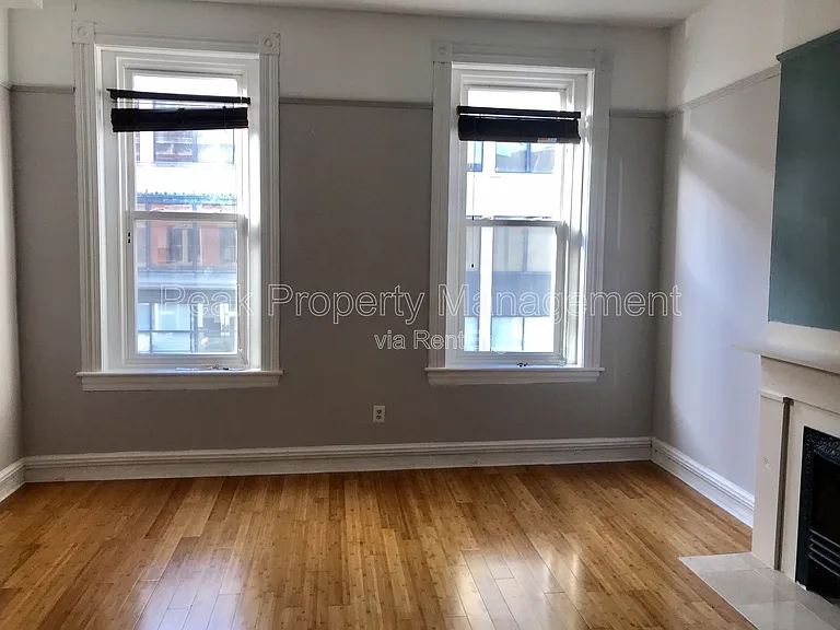 209 N 3rd St #1 — Photo 3