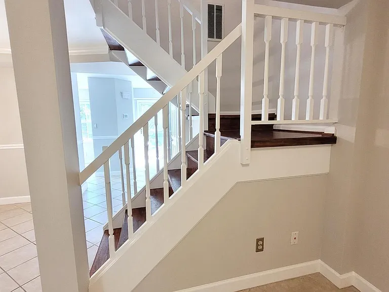 7831 Stephanie Ln — Photo 17