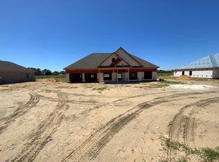 414 Sandbed Rd, Newton, AL 36352