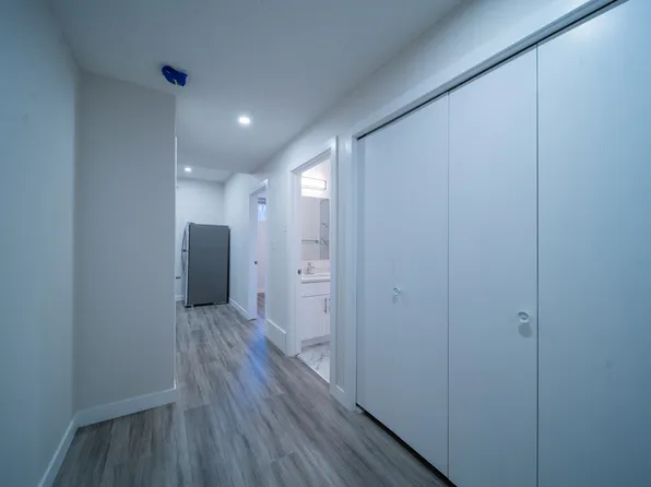 1716 Graydon Hill Line SW #1A, Edmonton, AB T6W 4C6