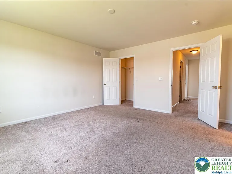 1374 Black Forest Dr — Photo 23