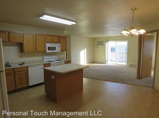 402 26th St N APT 201, Moorhead, MN 56560