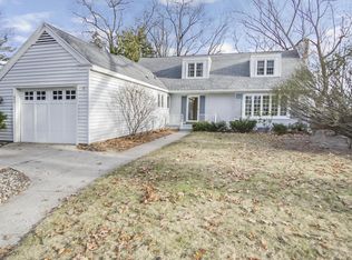 809 Oakmere Pl, Muskegon, MI 49445