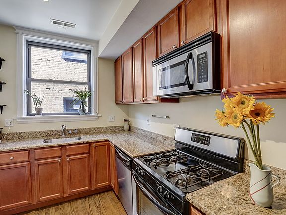 4th image of 4617 N Paulina St APT 1B