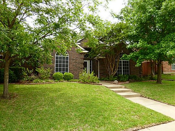 2nd image of 2512 Carrie Ln