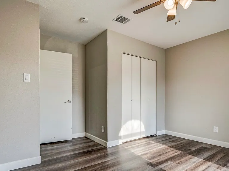 7813 Evening Star Dr — Photo 13