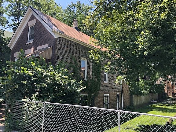 2nd image of 2038 N Wolcott Ave