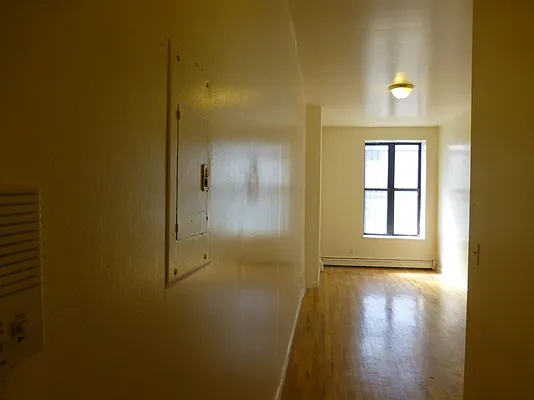 Rented by Bohemia Realty Group | media 34