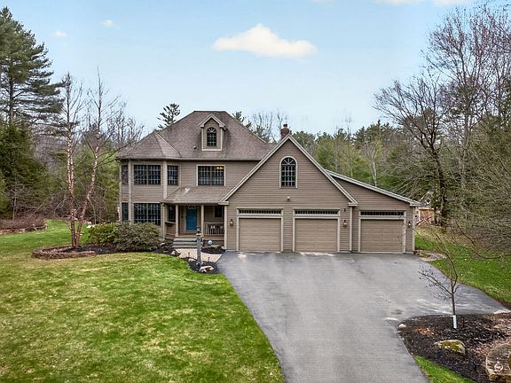 3rd image of 19 Woodfield Drive