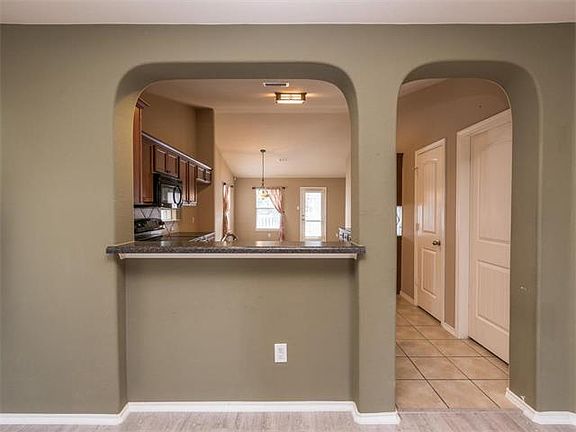 4th image of 1815 Indian Lodge Dr