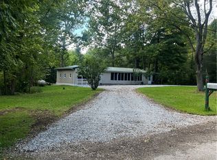 3112 Latimer Rd, Rock Creek, OH 44084