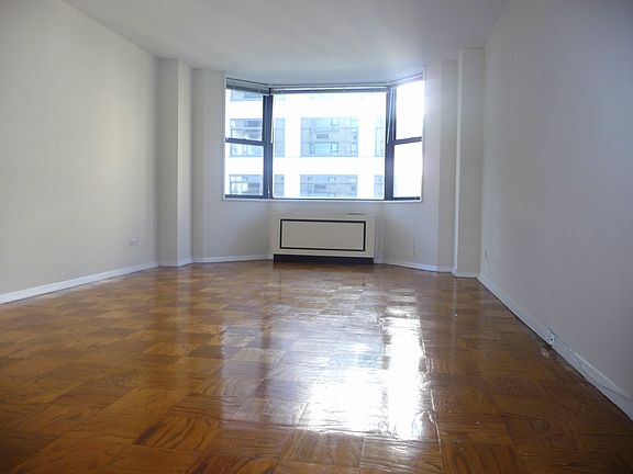 2nd image of 400 E 71st St APT 7O