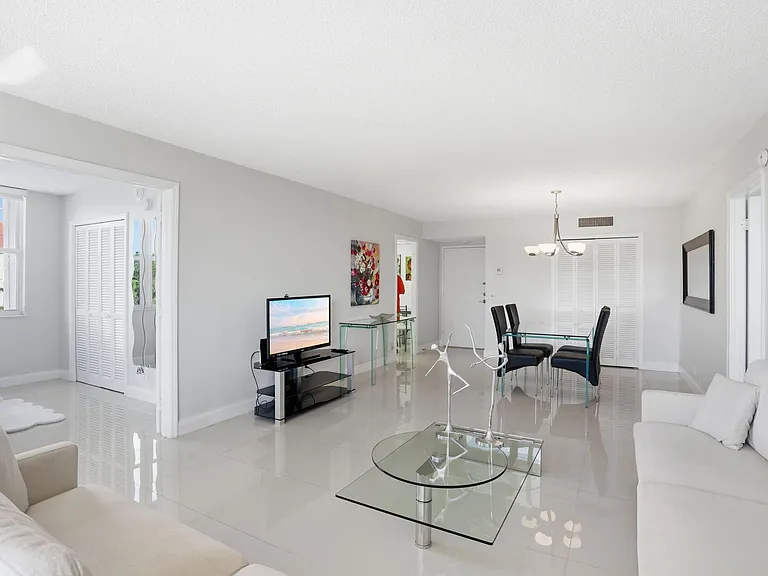 2000 S Ocean Blvd #2L — Photo 8