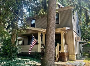 1039 Neptune Ave, Akron, OH 44301