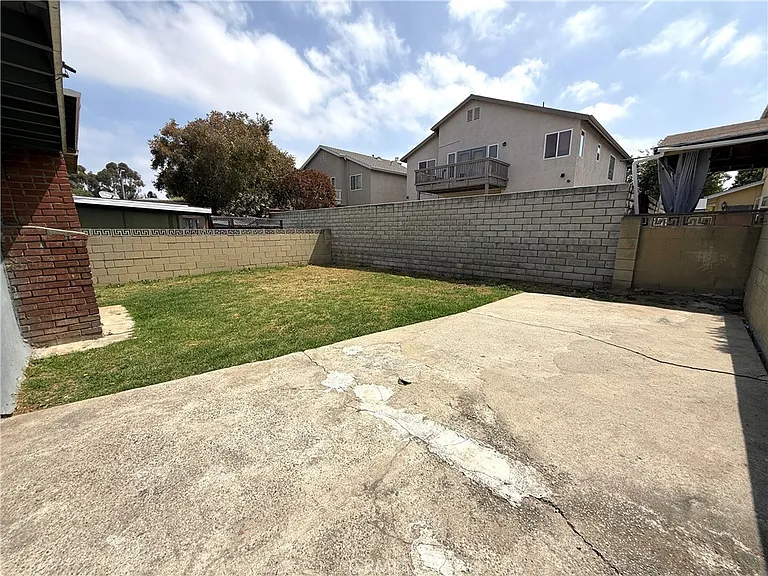 17808 Tamcliff Ave — Photo 23