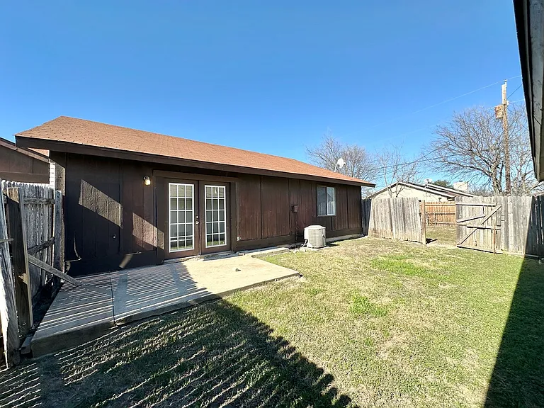 2105 Creekwood Dr — Photo 31