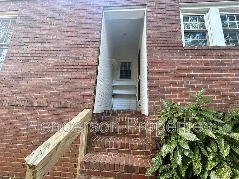 1328 Saint Julien St — Photo 19