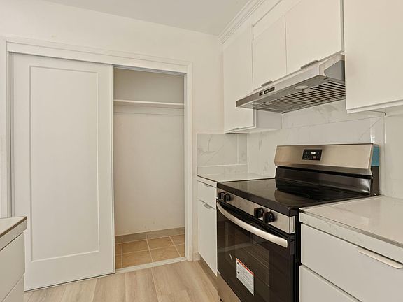 4th image of 4478 Calandria St APT 1