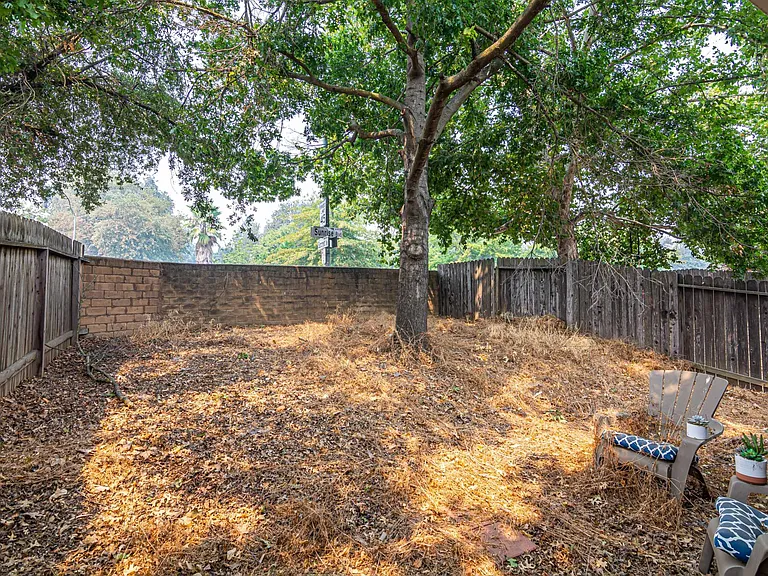 4813 Suncrest Way — Photo 14