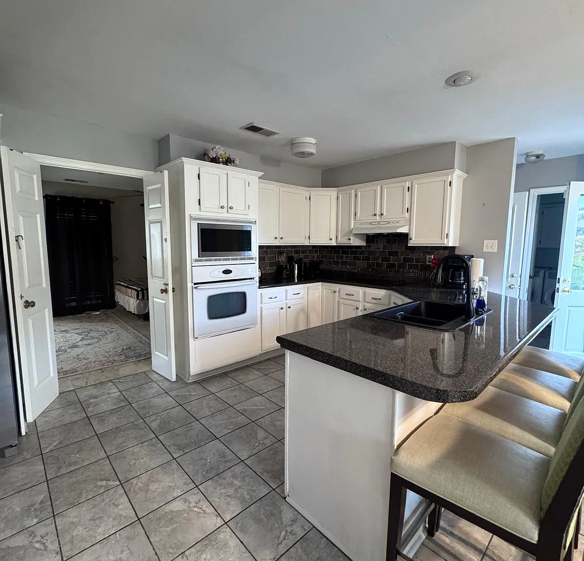 4 bed, 2762 sqft, $8,495 — Photo 1