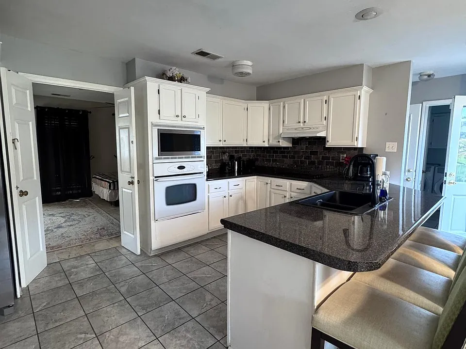 7816 Deer Run Cv