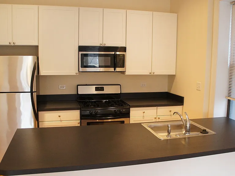 4715 N. Sheridan LLC — Photo 3