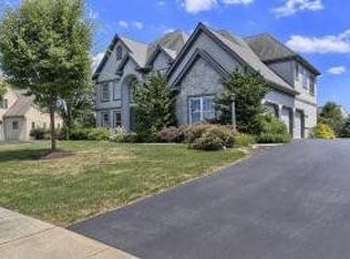 1169 S Bristol Dr, Lititz, PA 17543