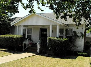 1405 W Walker St, Breckenridge, TX 76424