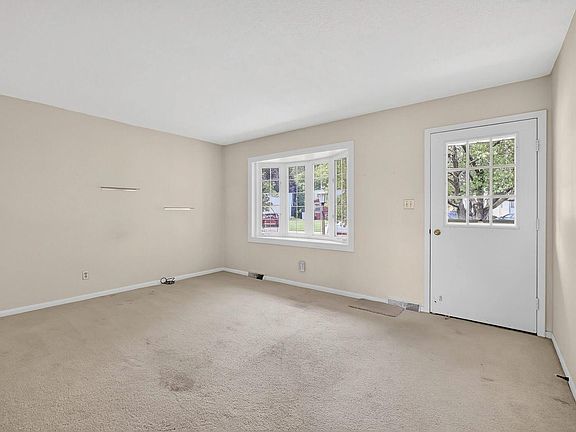 5th image of 1440 Glenwood Dr