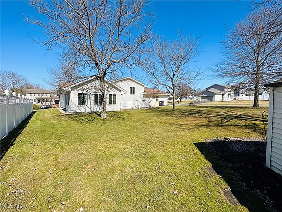 2nd image of 6923 Berry Blossom Dr