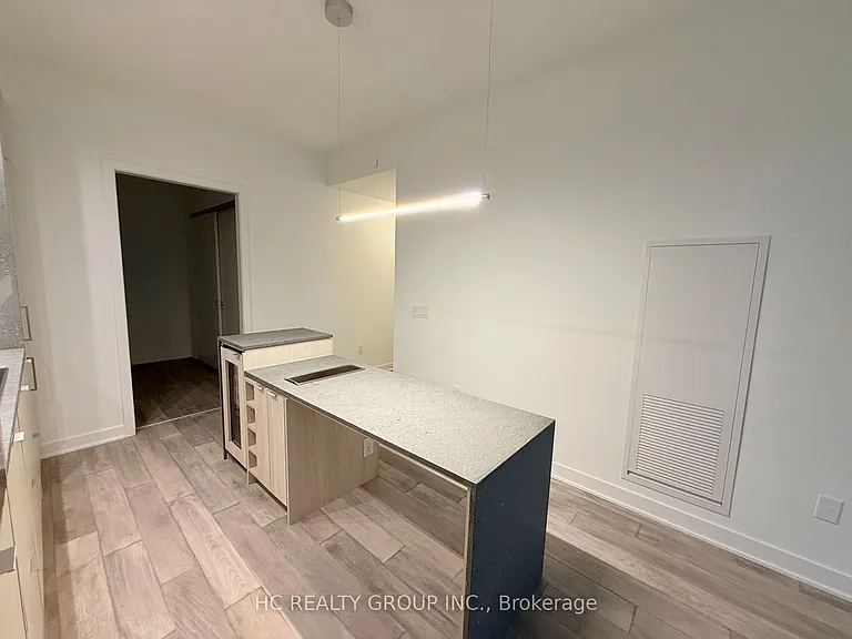 11 Yorkville Ave #1507 — Photo 5