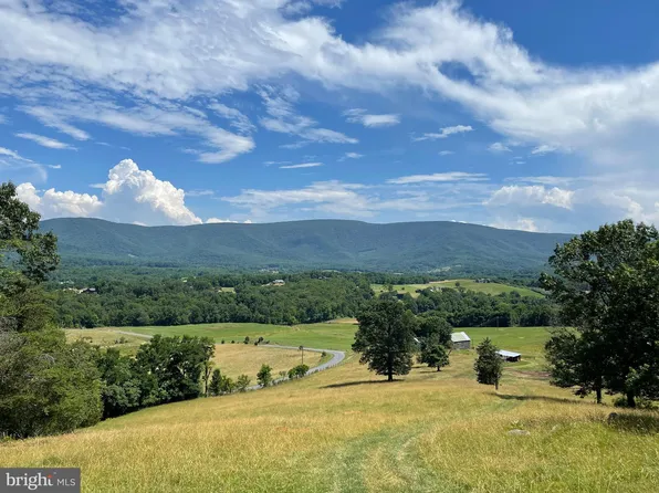 5 Buck Mountain Rd, Bentonville, VA 22610