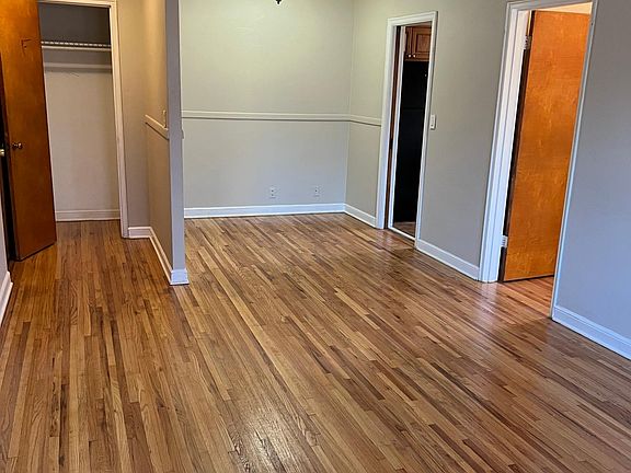 5th image of 3656 Grand Ave S #302