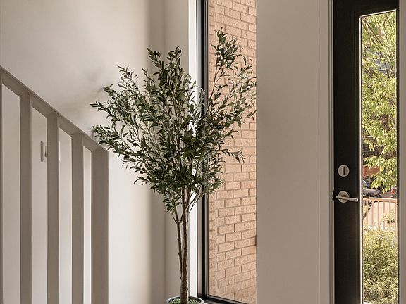 4th image of 546 Little Channing Way