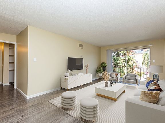 2nd image of 345 Macarthur Blvd #311