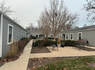 108 E Scranton Ave #1-R, Lake Bluff, IL 60044