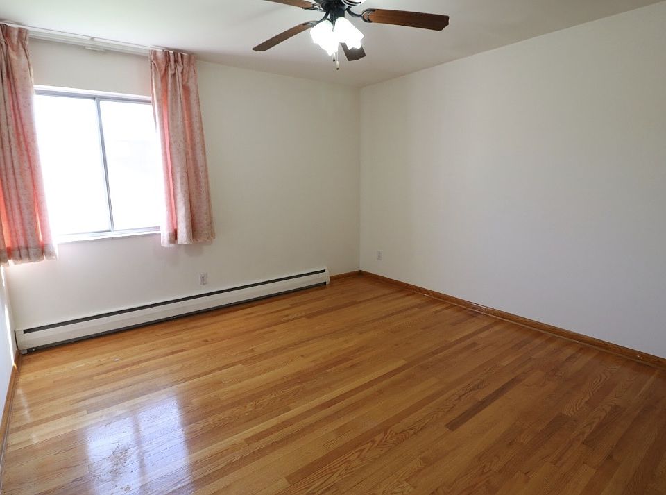 1st image of 675 Killarney Dr