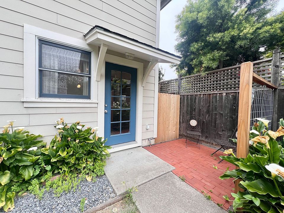 1st image of 119 10th St